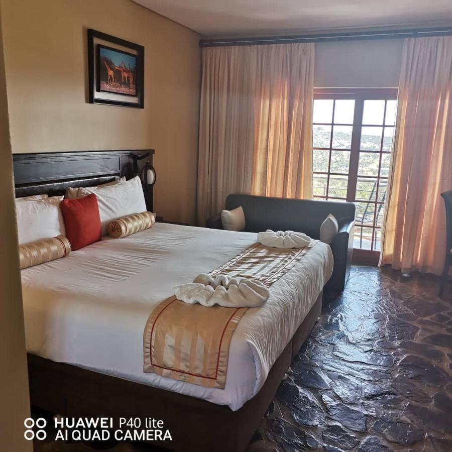 Big Valley Game Lodge Lobatse Exterior photo